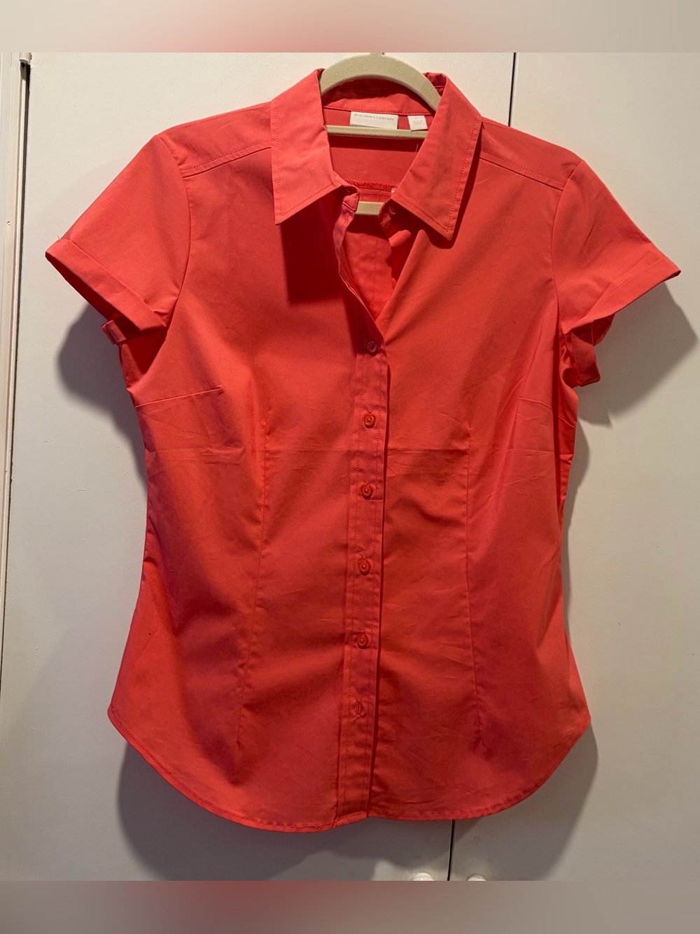 New York & Company NWT Coral Button Front Blouse Top Size M